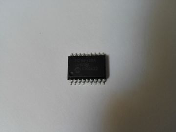 El circuito integrado de IC del microcontrolador parte el FLASH de 8 bits 18-SOIC de 20MHz 3.5KB (2K X 14)