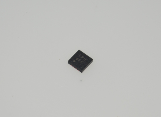 ADM7170ACPZ-3.3-R7 3.3V 2A Regulador LDO 1.8-6.5V Entrada 1μV RMS Ruido 75dB PSRR LFCSP-8 -40°C a +125°C AEC-Q100