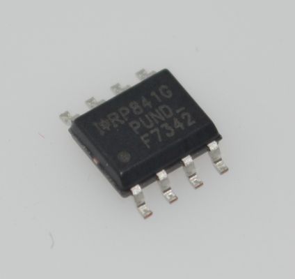 IRF7342TRPBF Par de MOSFET duales de 55V 6.5A con 50mΩ RDS(on) Conmutación rápida Baja carga de puerta Paquete SOIC-8 Protección ESD e ideal para DC-DC/Rectificación síncrona