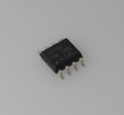 IR2106STRPBF 600V conductor de medio puente 200mA salida con conmutación rápida UVLO, bajo retraso de propagación SOIC-8 ideal para motores y inversores