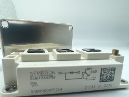 SKM400GAR12E4 1200V 400A Modulo IGBT Bajo Vce (sat) Alto cortocircuito Robustez Baja pérdida de conmutación Alto aislamiento grado industrial para inversores solares y UPS de alta potencia