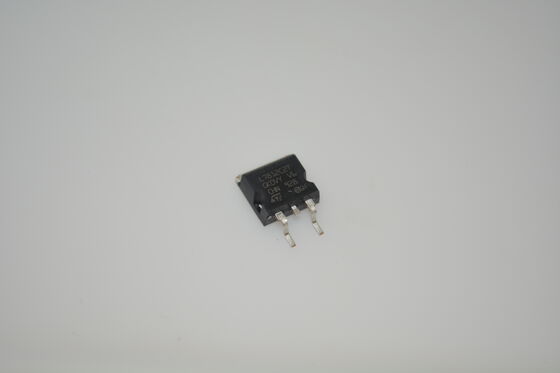 L7812CD2T 12V 1A Regulador de tensión lineal de salida fija Protección contra sobrecarga térmica Protección contra cortocircuito Limitador de corriente TO-263 Paquete para regulación de la fuente de alimentación local