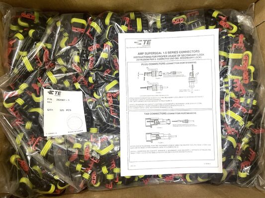 282087-1 4 Posición 2.5 mm Pitch Wire-to-Board Receptacle Crimp Housing Friction Lock Panel Mount Polarizado UL 94V-0 4.5A Calificación para la distribución de energía e industrial