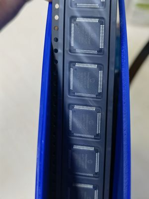 DSPIC33EP128GS806-E/PT IC MCU 16BIT 128KB FLASH 64TQFP, que incluye el módulo DSPIC33EP128