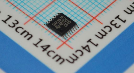 DAC5578SPWR 8-Ch 8-bit DAC I2C Interfaz 2.7-5.5V, baja potencia 0.4mA, ±1LSB INL TSSOP-16 -40°C a +105°C