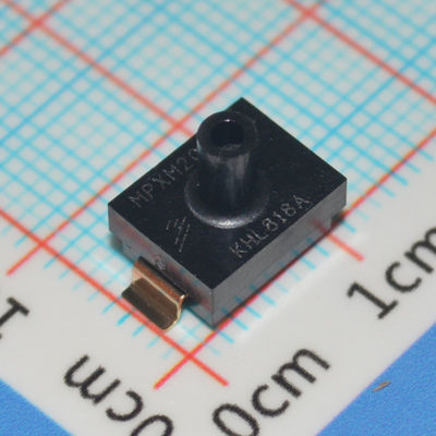 MPXM2010GS 10kPa Sensor de presión 0-40mV Salida ±1,5% Precisión SOP-6 3-6V Suministro de -40°C a +125°C Resistente a los medios