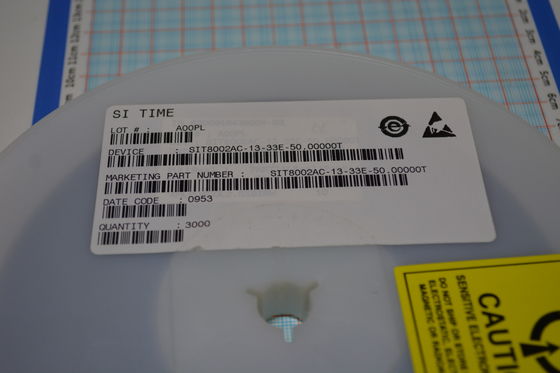 SIT8002AC-13-33E-50.00000T Oscilador MEMS de 50 MHz ±50ppm Estabilidad 1.8-3.3V Suministro 2.5mA Baja potencia LVPECL Salida -40°C a +85°C AEC-Q100 Calificado
