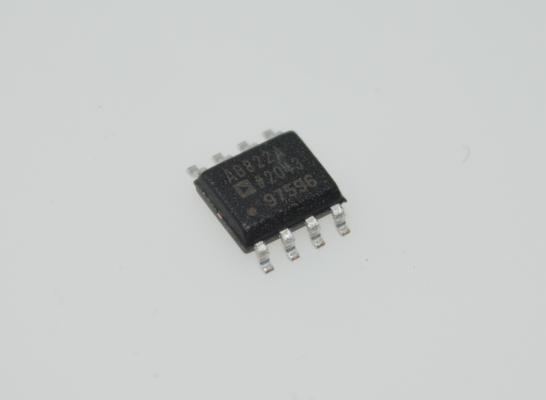 AD822ARZ Amplificador de instrumentación de precisión 1nA Corriente de polarización 0.3μV/°C Deriva SOIC-8 2.2-18V -40°C a +125°C