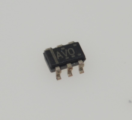 Supervisor de voltaje TPS3808G33DBVR 3.3V, umbral de 1.6V, retardo de 200ms, SOT-23-5, entrada de 1.1-6.5V, -40°C a +125°C