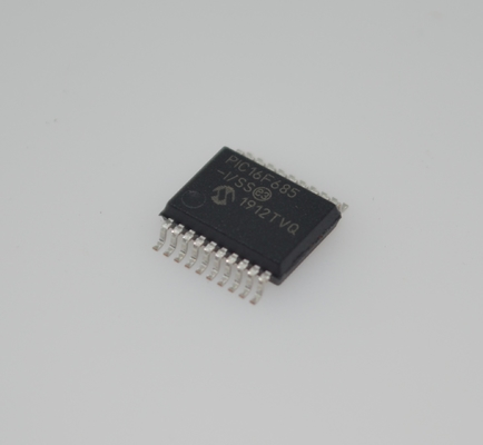 PIC16F685-I/SS 8-bit Flash MCU 20MHz Velocidad 3.5KB Memoria 256B EEPROM 12x10-bit ADC 25 pines de I/O Amplio rango 2.0-5.5V Industrial -40°C a +85°C Paquete SSOP-20 para control integrado