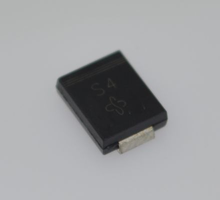 1N5819 Diodo Schottky 1A/40V Baja frecuencia de rotación (0,6V) Conmutación rápida Alta eficiencia Baja pérdida de potencia DO-41 Paquete -65°C a +125°C Rango ideal para protección de polaridad y convertidores CC-CC