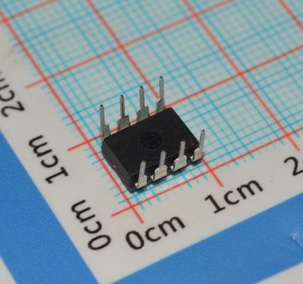 AD820AN Amplificador operacional 5MHz BW 16V/µs Slew Suministro simple/doble Bajo 1.8mA Corriente Rail-to-Rail Salida -40°C~125°C 8-Pin DIP/SOIC Grado Industrial