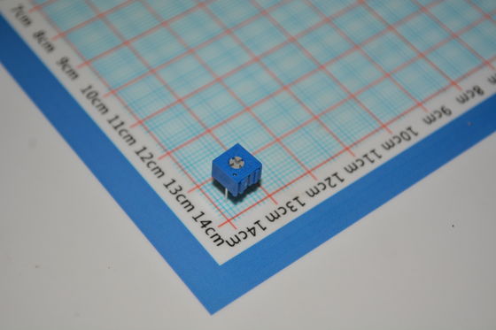 3362P-1-102LF Trimpot 1kΩ Potenciómetro de Precisión de 10 Vueltas ±10% Tolerancia Montaje de Orificio Pasante Elemento de Cermet Ajustabilidad Confiable Ideal para Calibración y Ajuste de Circuitos