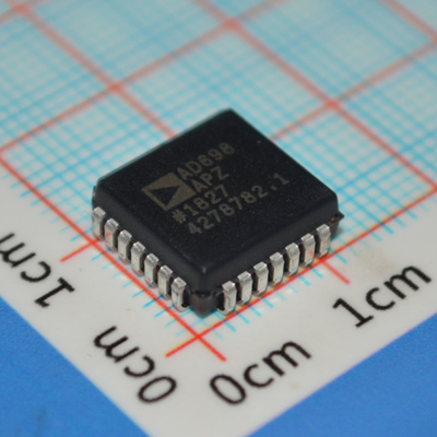 Acondicionador de señal LVDT AD698APZ ±12V a ±15V Operación Ancho de banda de 20 kHz 0.25% Linealidad Suministro único/doble Rango de temperatura industrial para detección de posición y control de movimiento