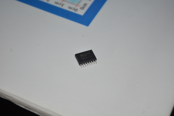 ADM2486BRWZ Transceptor RS-485 aislado 500kbps 2.5kV Aislamiento ±15kV ESD 3V/5V Lógica Alta temperatura industrial CMR para control de PLC / motor