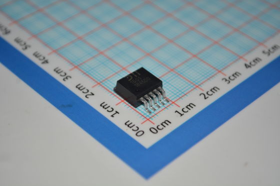 AP1501-K5G-13 Convertidor reductor de 5V/3A con entrada de 4.5-40V 90% de eficiencia Baja corriente de reposo Apagado térmico Frecuencia de 500kHz y paquete SOT-23