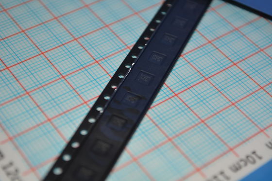 CSD17309Q3 MOSFET NexFET™ de canal N de 30 V con 3,6 mΩ RDS(on), corriente continua de 40 A, clasificación de 175°C, Qg ultrabajo, paquete SON de 3 mm×3 mm, calificado AEC-Q101 y sin plomo