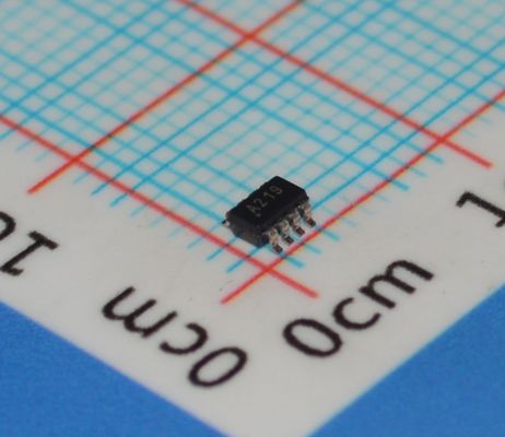 INA219AIDCNR Monitor de corriente / potencia de alta precisión con interfaz I2C 0,1% de precisión 26V Rango, sensor bidireccional de baja desviación Pequeño paquete SOT-23 Calibración y alertas programables