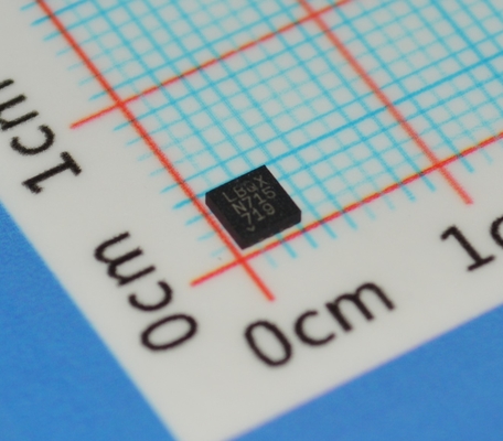 LTC3454EDD#PBF Convertidor reductor-elevador de alta eficiencia de 1,5 A con entrada de 2,7-5,5 V, 92% de eficiencia pico, control I²C, bajo ruido, 2,5 µA de apagado y encapsulado DFN pequeño de 3 mm x 3 mm