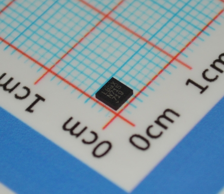 LTC3454EDD#PBF Convertidor reductor-elevador de alta eficiencia de 1,5 A con entrada de 2,7-5,5 V, 92% de eficiencia pico, control I²C, bajo ruido, 2,5 µA de apagado y encapsulado DFN pequeño de 3 mm x 3 mm