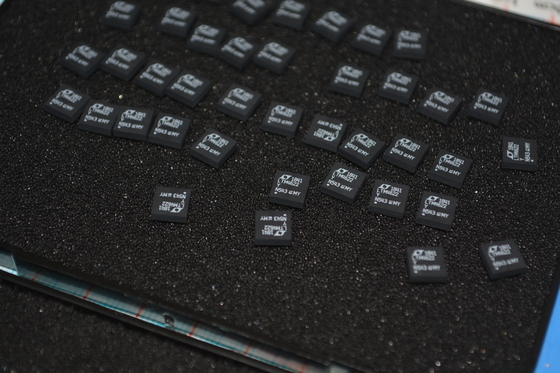 LTM4622IY 4A 20V Regulador sincrónico de μMódulo de descenso de paso con 95% de eficiencia 3.1-20V Entrada ± 1,5% de salida Precisión de 2.5MHz Conmutación y paquete BGA de 6,25 mm × 6,25 mm