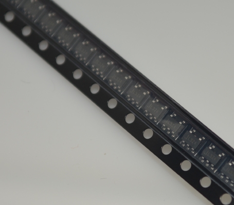 SPX3819M5-L-3-3/TR 3.3V 500mA LDO de ruido ultra bajo (30μVRMS) con habilitación, precisión del 1%, baja caída de tensión, protección térmica y de corriente, y rango de entrada amplio de 2.7V-16V