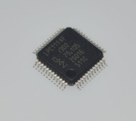 LPC1114FBD48/302 ARM Cortex-M0 MCU de 32 bits 50MHz CPU 32KB Flash 8KB SRAM de 12 bits ADC 42 GPIOs UART/SPI/I2C Baja potencia < 1μA sueño profundo