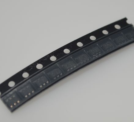 SN74LVC1G3157DBVR Bajo voltaje único 2:1 Mux/Demux con 5V Tolerancia de I/O 3.5ns Velocidad 10μA ICC 32mA Dispositivo diminuto SOT-23-6 Amplio rango de 1.65-5.5V y alta protección ESD