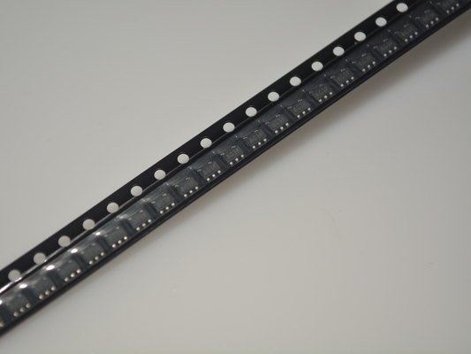 AP2112K-3.3TRG1 3.3V 600mA LDO Ultra-Baja Caída de Tensión Alto PSRR Bajo Ruido Control de Habilitación Transitorio Rápido Compacto SOT-23 para Diseños Sensibles a la Potencia