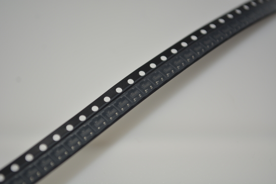 SI2304DS, MOSFET de canal N de 20 V y 3,7 A con RDS(on) ultra bajo de 45 mΩ, paquete SOT-23, alto rendimiento, gestión de energía de eficiencia mejorada y accionamiento de puerta de nivel lógico para diseños con limitaciones de espacio