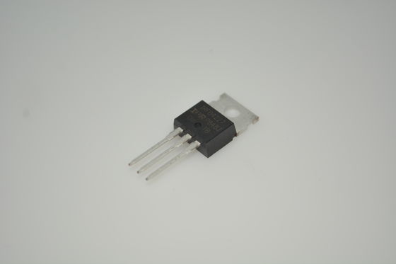 IRFB4227PBF MOSFET de 200V/195A con Ultra-Baja Rds(on) de 4.5mΩ, Paquete TO-220, Accionamiento a Nivel Lógico, Clasificado para Avalancha, Conmutación Rápida, Alta Eficiencia, Diseño Robusto para Control de Motores y Sistemas de Alimentación