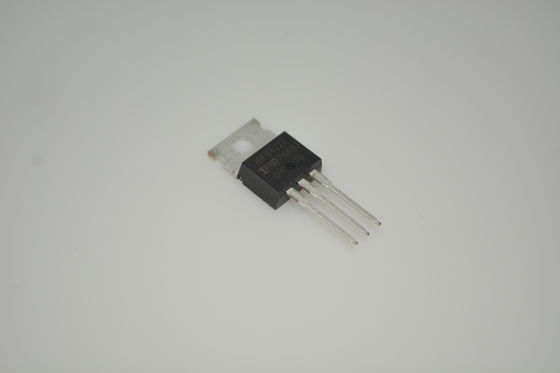 IRFB4227PBF MOSFET de 200V/195A con Ultra-Baja Rds(on) de 4.5mΩ, Paquete TO-220, Accionamiento a Nivel Lógico, Clasificado para Avalancha, Conmutación Rápida, Alta Eficiencia, Diseño Robusto para Control de Motores y Sistemas de Alimentación
