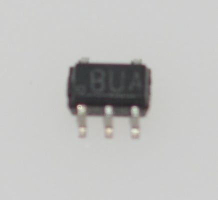 LMT87 High-Accuracy Analog Temp Sensor with ±0.4°C Max 1.5V-5.5V Supply -13.6mV/°C Gain SC70 Package 5.8µA Quiescent Current Stable with 1nF Capacitor