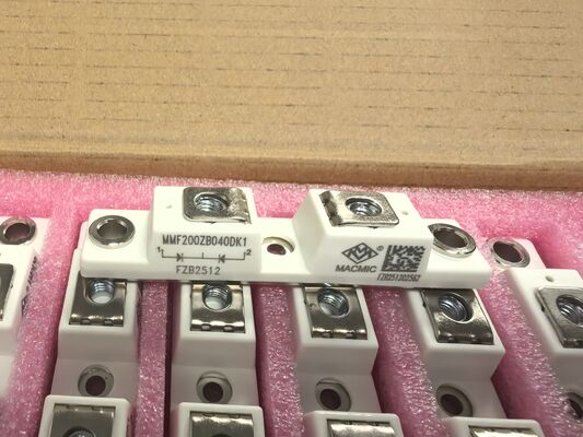 MMF200ZB040DK1 200A SiC MOSFET Modulo de potencia 400V Bajo Rds ((on) 1.6mΩ Alta eficiencia Alta velocidad de conmutación de calidad automotriz Liquido refrigerado para inversores de tracción xEV