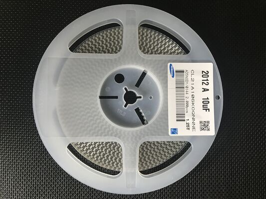 Alta capacidad 10μF X5S MLCC en 1206 Caso 10V Nivel de rendimiento estable Bajo ESR / ESL Diseño compacto Construcción libre de plomo Ideal para el amortiguamiento de CC-CC y el desacoplamiento avanzado