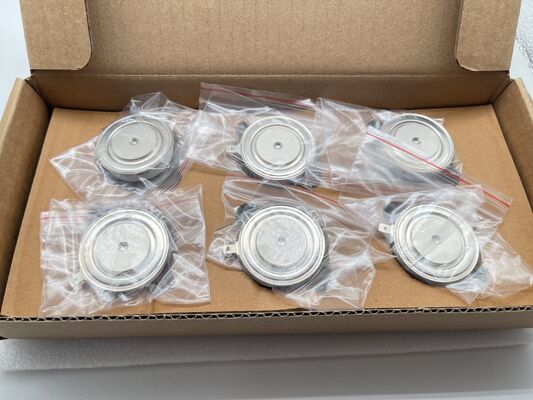 VS-ST330C16C0 1600V 330A Módulo de Medio Puente Baja Vce(sat) Baja Pérdida Alta Resistencia a Cortocircuitos NTC Integrado Para Inversores Industriales y UPS de Alta Potencia