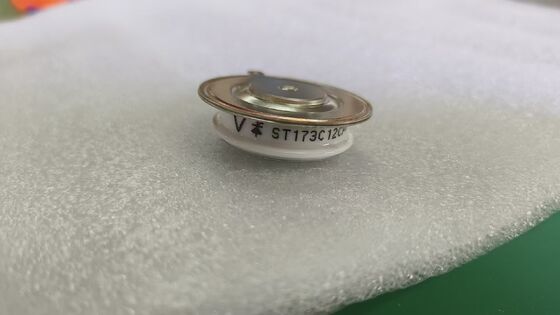 VS-ST303C12CFK0 1200V 300A módulo IGBT Baja velocidad (VCE)) baja pérdida alta robustez NTC integrado de conmutación rápida para accionadores industriales e inversores UPS