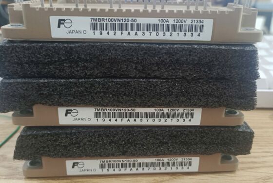 7MBR100VN120-50 Módulo PIM de 1200V 100A con rectificador e inversor integrados, baja pérdida, alto aislamiento, NTC incorporado, paquete compacto para accionamientos de motores industriales y SAI