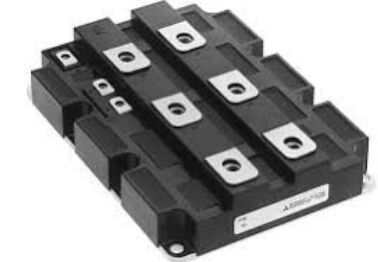 CM900HC-90H 900V 900A Módulo IGBT de alta corriente VCE bajo (sat) 2.7V Cortocircuito alto Robustez de circuito corto Pérdida de conmutación baja Alto aislamiento para unidades industriales pesadas y mega UPS