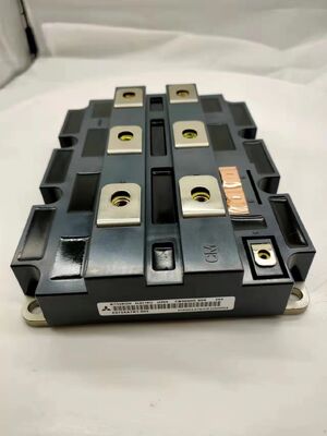 CM900HC-90H 900V 900A Módulo IGBT de alta corriente VCE bajo (sat) 2.7V Cortocircuito alto Robustez de circuito corto Pérdida de conmutación baja Alto aislamiento para unidades industriales pesadas y mega UPS