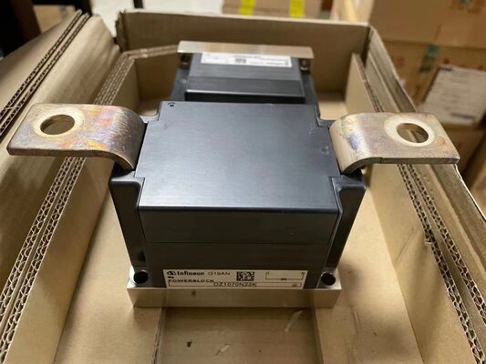 DZ1070N22K 2200V 1070A Modulo HiPak IGBT Bajo VCE(sat) Alta robustez de cortocircuito Baja pérdida de conmutación Tecnología de ajuste de prensa para HVDC y motores de tracción de alta potencia