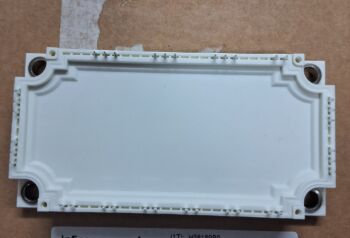 FS150R12KT4 1200V 150A Seis módulos IGBT Bajo VCE (sat) Alta eficiencia 10μs Cortocircuito robustez NTC integrado Compacto EconoPACK+ Diseño Bajas pérdidas de conmutación Ideal para unidades y UPS