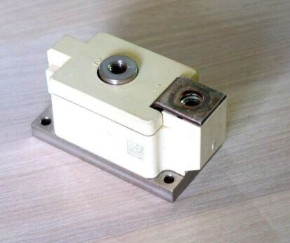 SKKE600/16 1600V 600A Módulo de diodo único Ultrabajo VF 1.5V Corriente de sobretensiones altas 22kA SEMIPACK4 Base aislada Excelente transferencia de calor Alta confiabilidad UL certificado para rectificadores y soldadura