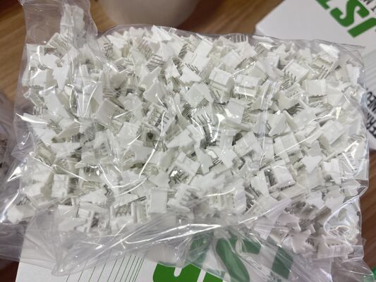 S04B-PASK-2 Cabezal de 4 pines y 2.0 mm de paso, entrada superior, bloqueo por fricción, nailon UL94V-0, 3A, 250V, -25 °C a +85 °C, montaje THT, serie JST PA para electrodomésticos