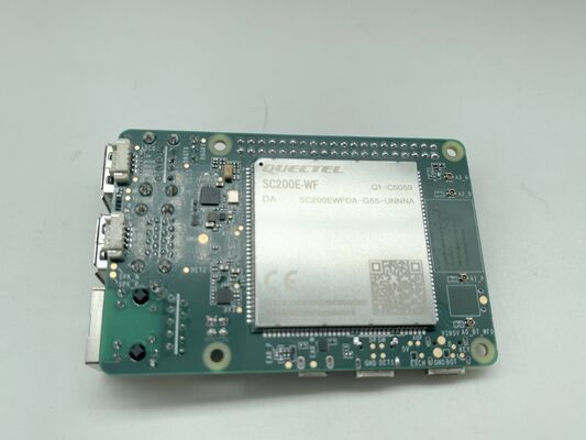 SC200EWFDA-G55-UNNNA SMD alum electrolítico de 200V nominal 105 °C baja impedancia larga vida alta ondulación -40 a +105 °C para la energía y LED